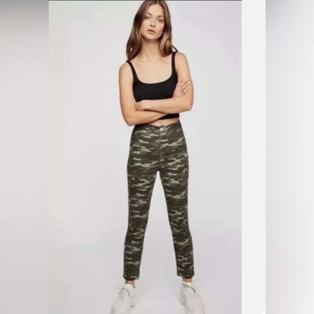 Free People Camo Skinny High Rise